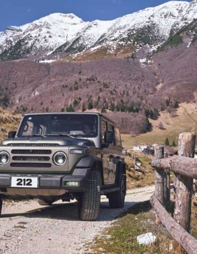 800X600Jeep-212-02-400x516